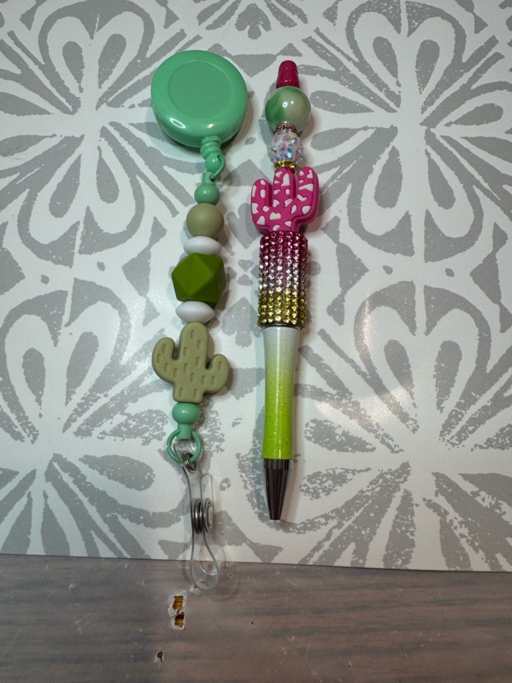 Decorative Green Cactus Retractable Badge Reel and Matching Pen Set